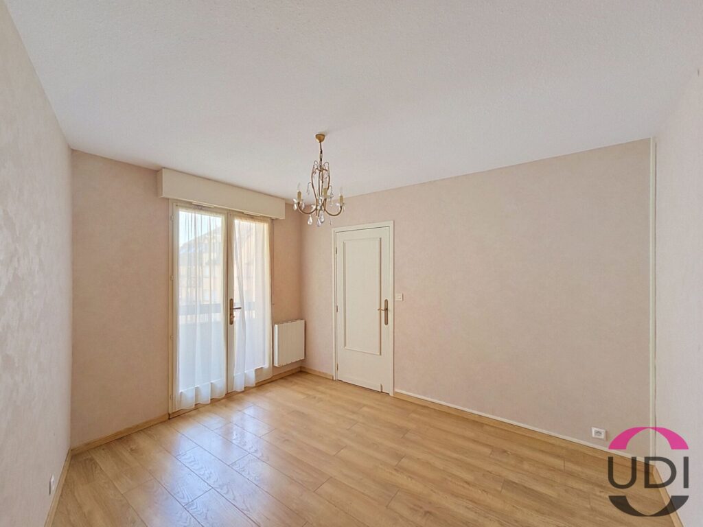 Appartement 6 pièces 164 m² · à Montluçon · 164 m² · 119 900 €